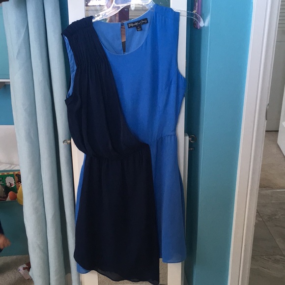 Elizabeth and James Blue & Navy Dress - Picture 4 of 5